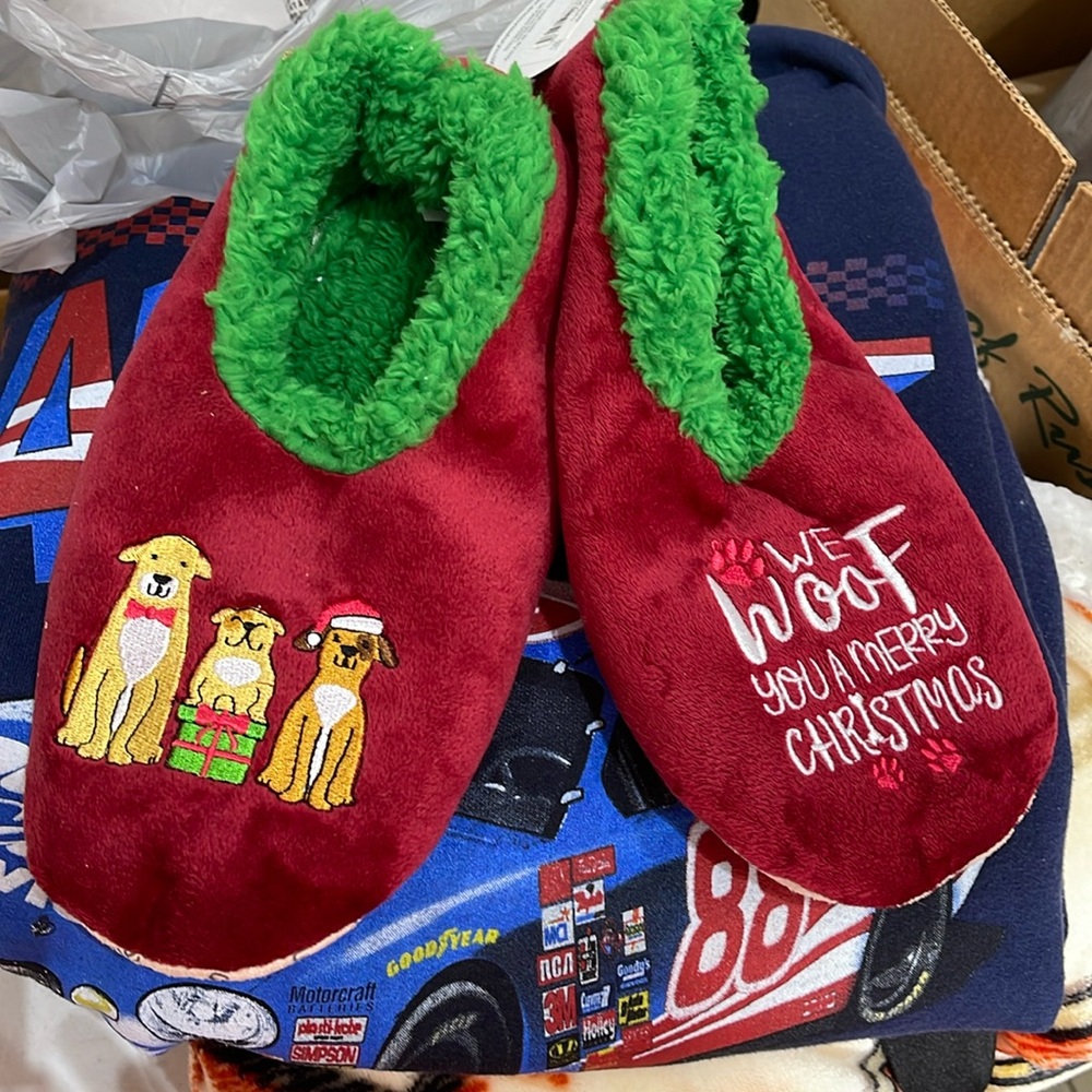 Ugly Christmas Snoozies Slippers